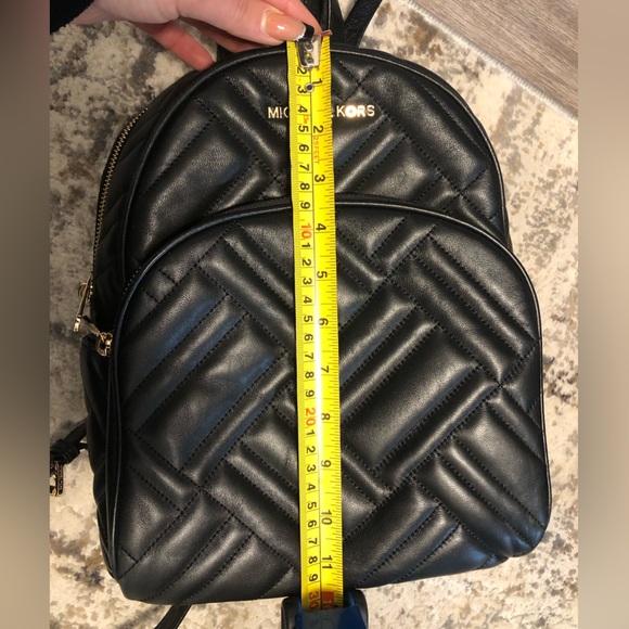 Michael kors black leather back pack - Picture 7 of 8